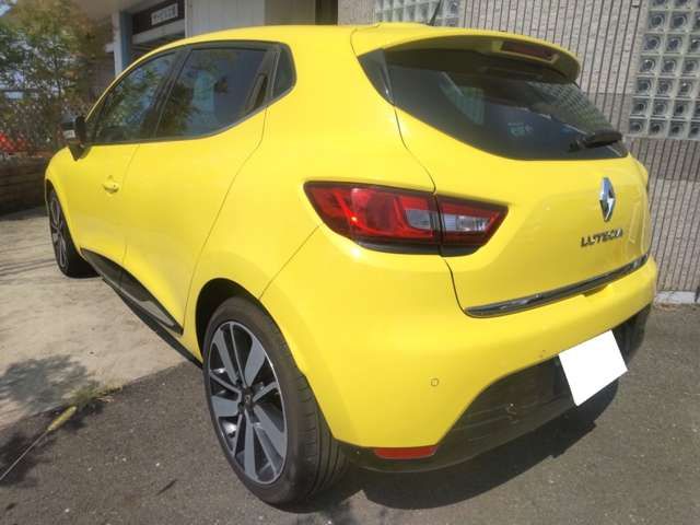 Renault LUTECIA 2013-12 10188-3