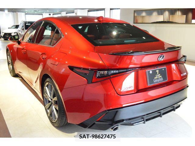Lexus IS 2021-06 275412-4