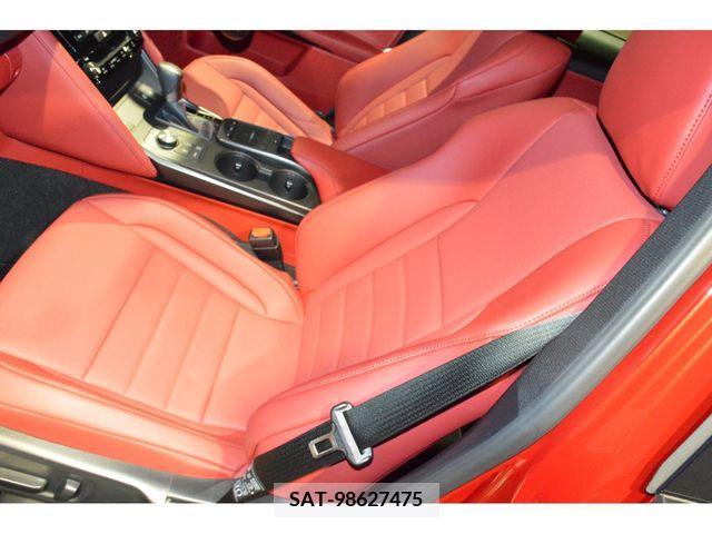 Lexus IS 2021-06 275412-10