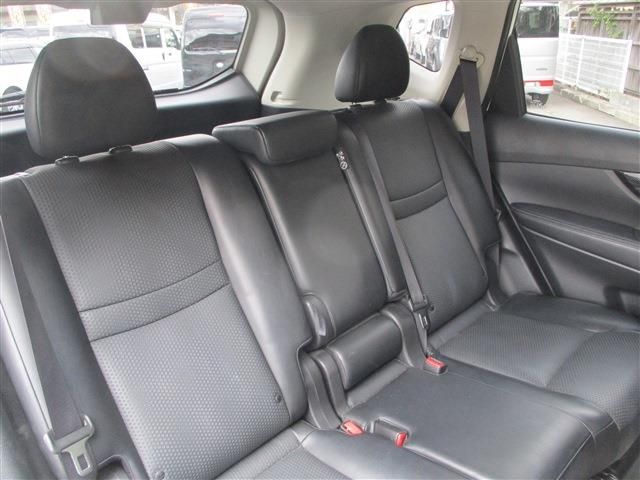 Nissan X-TRAIL 2017-07 18132-15