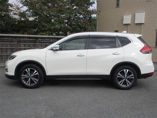 Nissan X-TRAIL 2017-07 18132-3