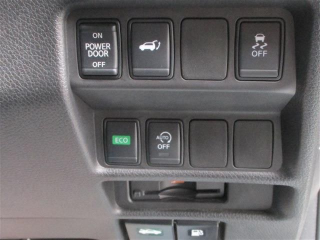 Nissan X-TRAIL 2017-07 18132-20