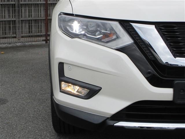 Nissan X-TRAIL 2017-07 18132-8