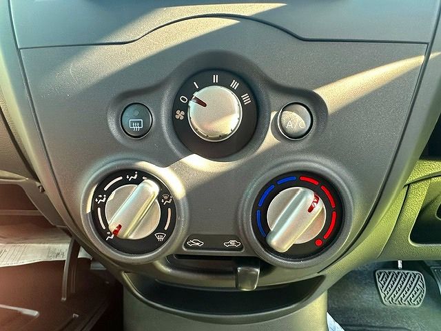 Nissan NOTE 2018-09 29058-14