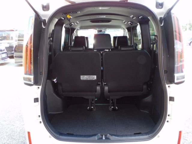 Toyota ESQUIRE 2021-10 9962-3