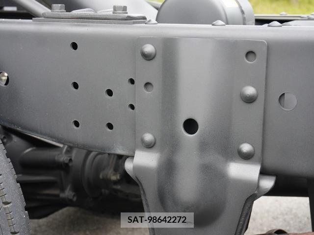Isuzu ELF TRUCK 2017-01 387959-20