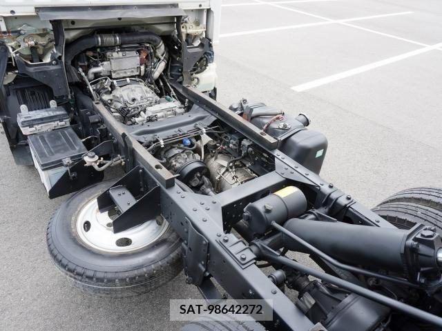 Isuzu ELF TRUCK 2017-01 387959-19