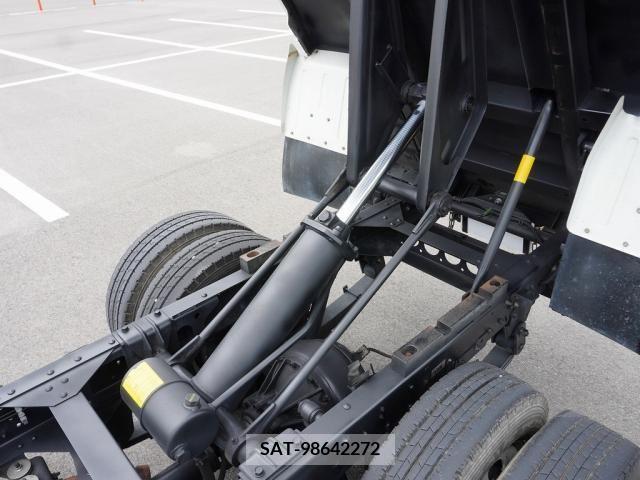 Isuzu ELF TRUCK 2017-01 387959-18