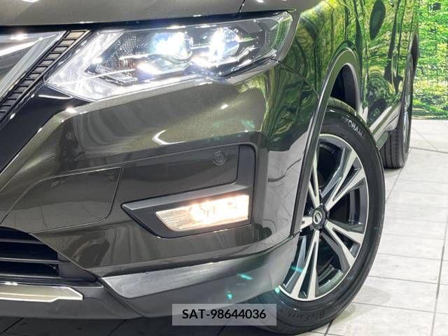 Nissan X-TRAIL 2017-09 209808-12
