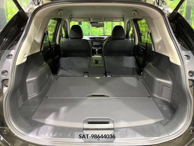 Nissan X-TRAIL 2017-09 209808-10