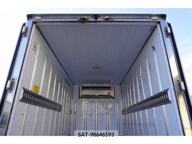 Mitsubishi CANTER 2019-08 211737-17