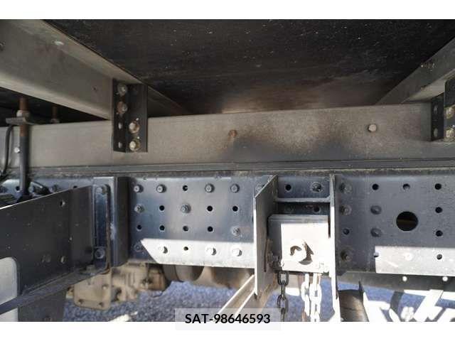 Mitsubishi CANTER 2019-08 211737-10