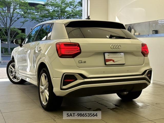 Audi Q2 2022-09 318017-5