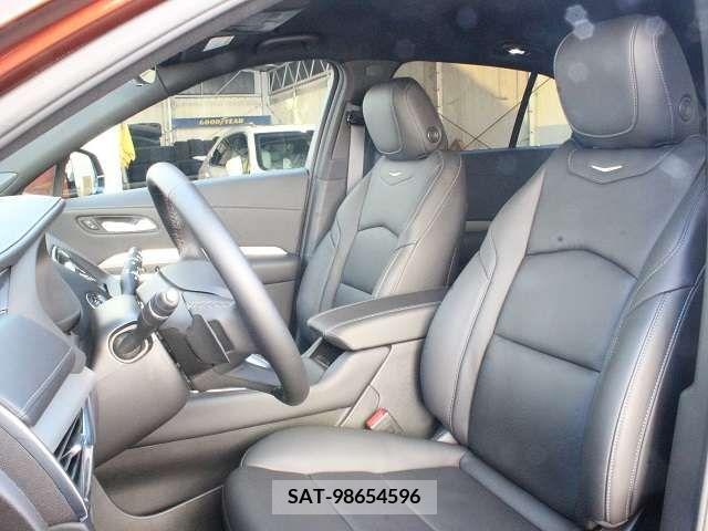 Cadillac XT4 2022-02 208194-3