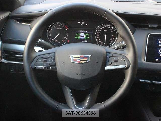 Cadillac XT4 2022-02 208194-15