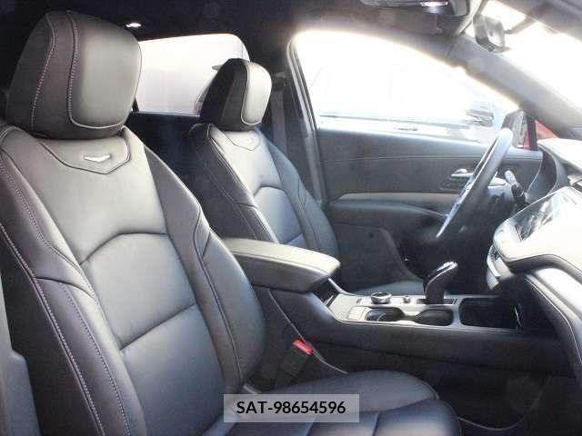 Cadillac XT4 2022-02 208194-5