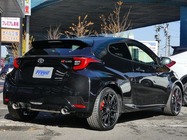 Toyota YARIS 2023-10 190674-1