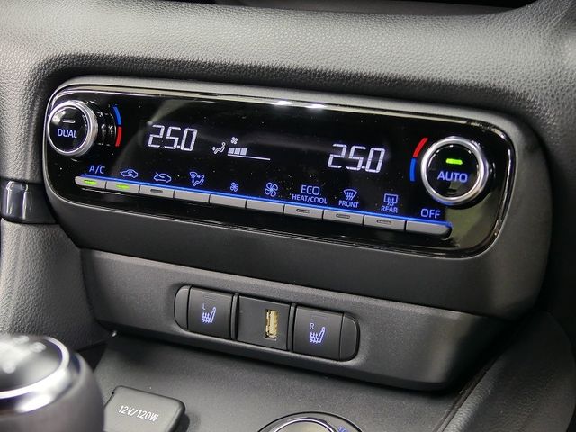 Toyota YARIS 2023-10 190674-13