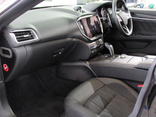 Maserati GHIBLI 2022-03 7414-4