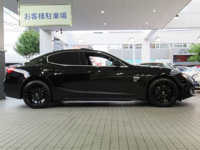 Maserati GHIBLI 2022-03 7414-24