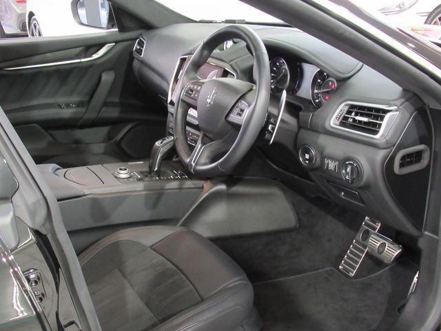 Maserati GHIBLI 2022-03 7414-3