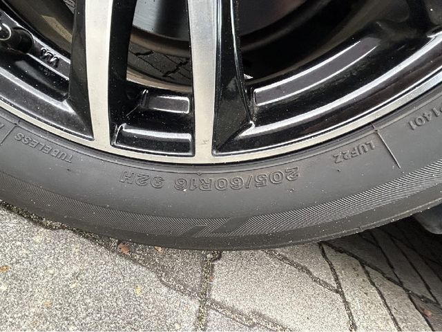 Toyota VOXY 2014-06 183888-22
