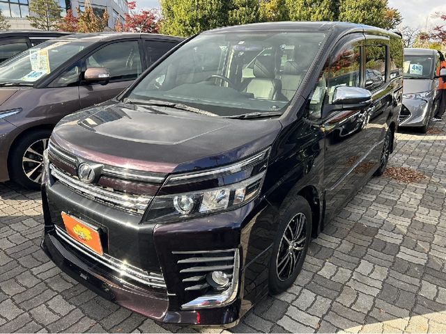 Toyota VOXY 2014-06 183888-0