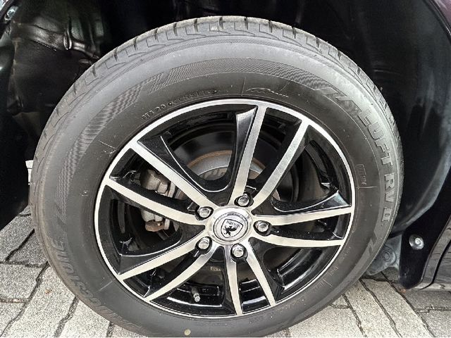 Toyota VOXY 2014-06 183888-21