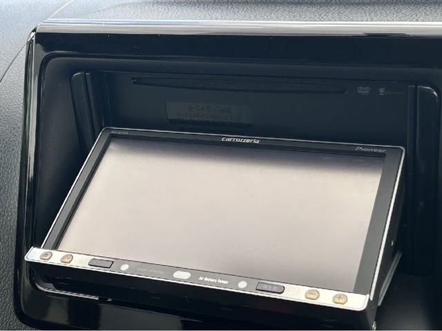 Toyota VOXY 2014-06 183888-13
