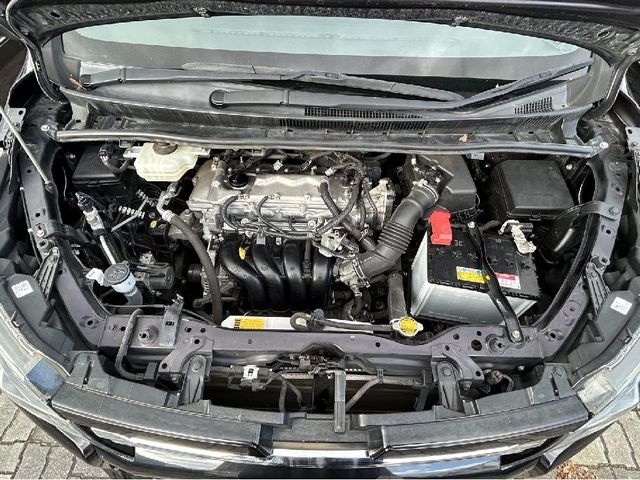 Toyota VOXY 2014-06 183888-23