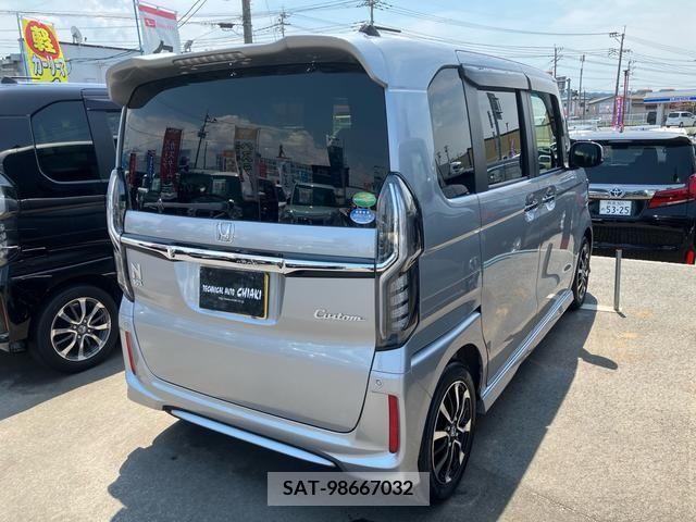 Honda N BOX CUSTOM 2019-04 307033-5