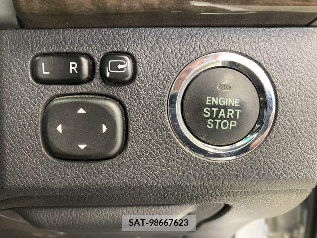 Toyota MARK X 2013-03 209169-16