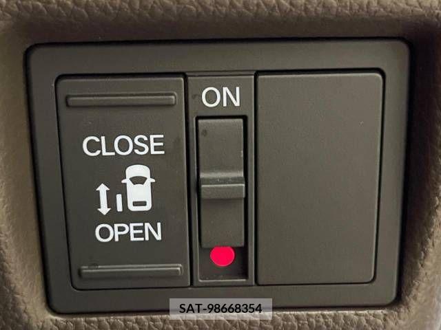 Honda N BOX 2022-10 340346-4