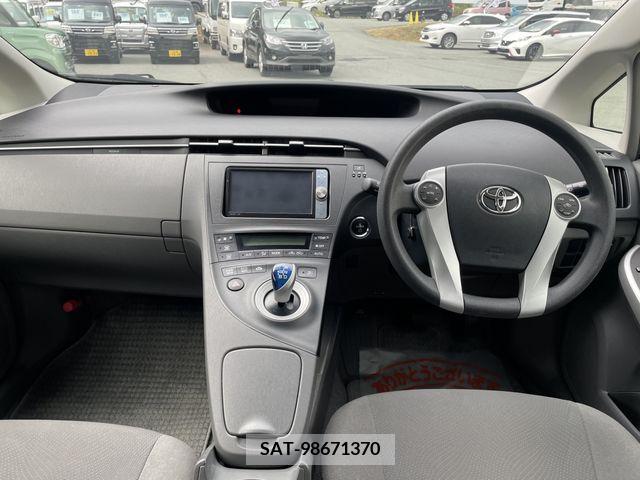 Toyota PRIUS 2011-11 282140-3