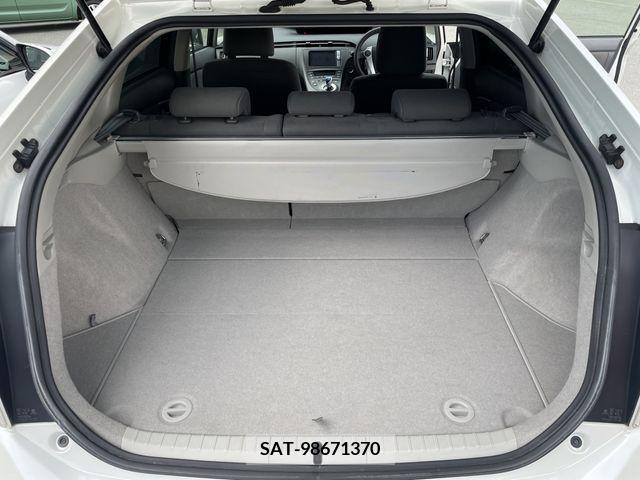 Toyota PRIUS 2011-11 282140-7