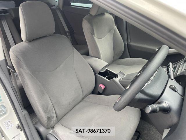 Toyota PRIUS 2011-11 282140-5