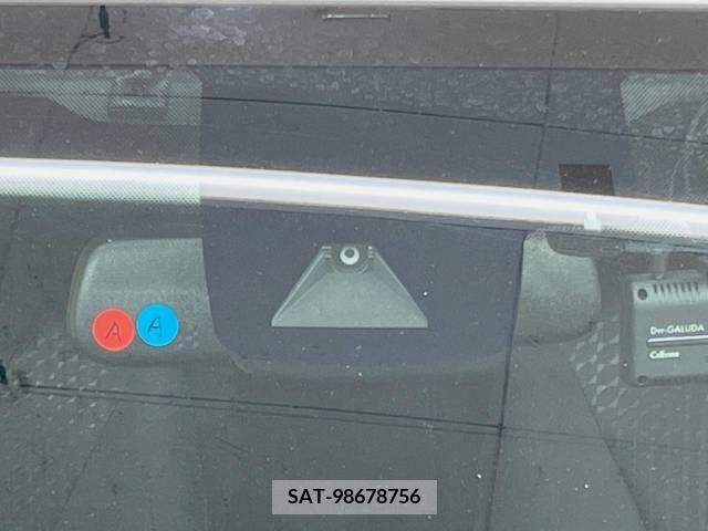 Toyota PRIUS 2018-03 366408-2