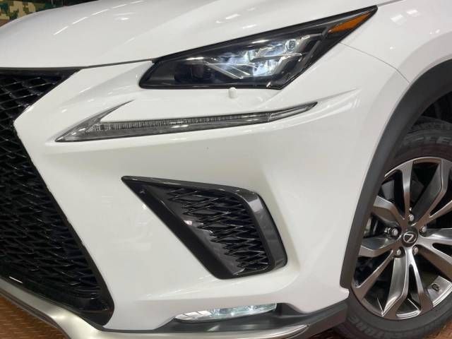 Lexus NX 2018-10 16806-9