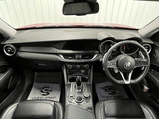 ALFA ROMEO STELVIO 2019-03 22639-1