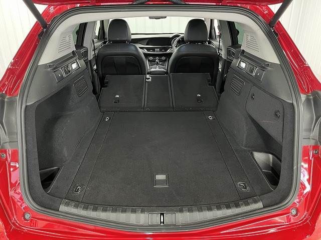 ALFA ROMEO STELVIO 2019-03 22639-12