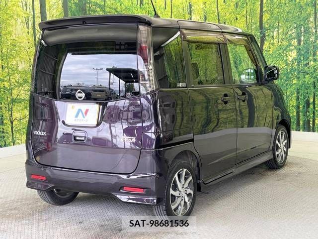 Nissan ROOX 2012-02 324228-17