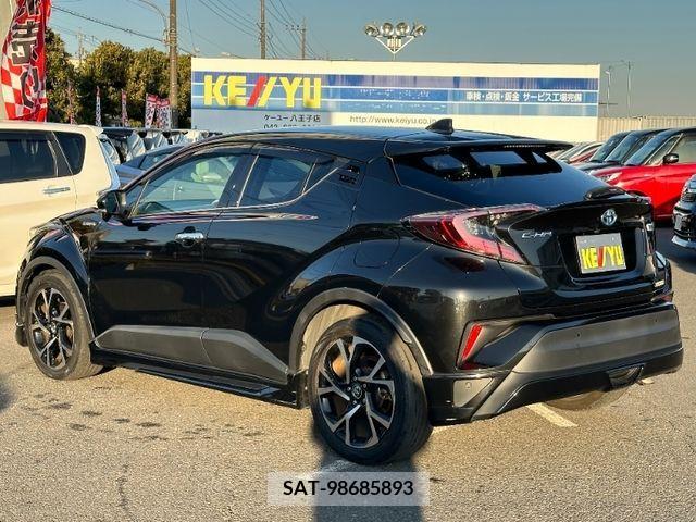 Toyota C-HR 2018-07 264196-6