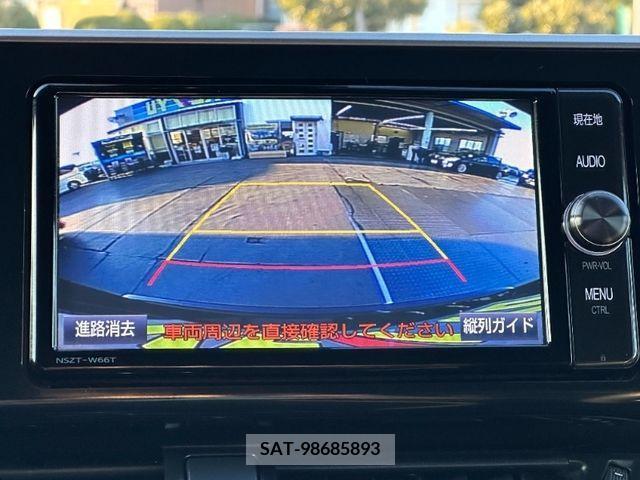 Toyota C-HR 2018-07 264196-13