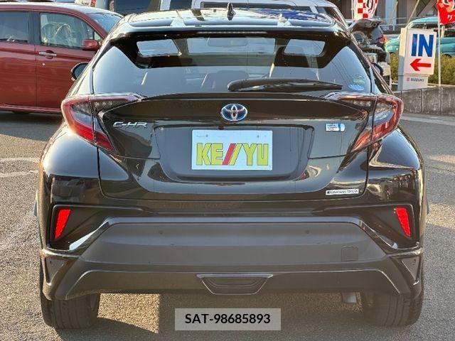 Toyota C-HR 2018-07 264196-5