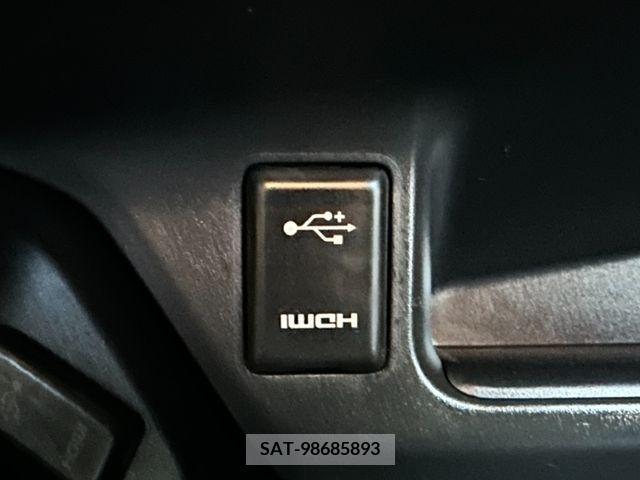 Toyota C-HR 2018-07 264196-15