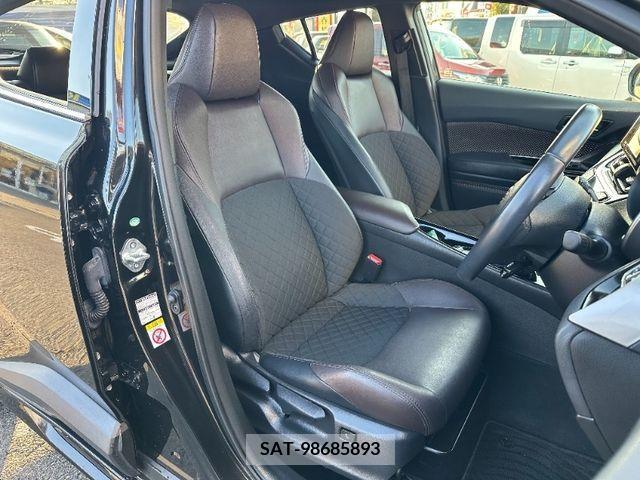 Toyota C-HR 2018-07 264196-10