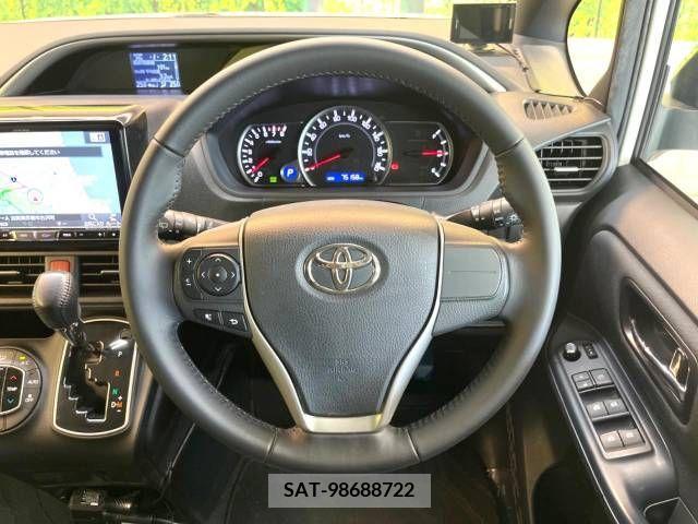Toyota VOXY 2015-12 394959-12