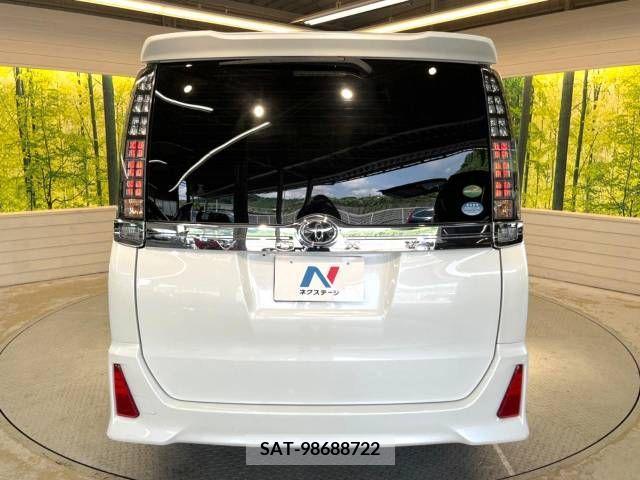 Toyota VOXY 2015-12 394959-16