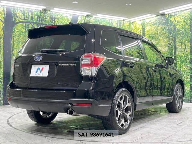 Subaru FORESTER 2017-06 234257-17