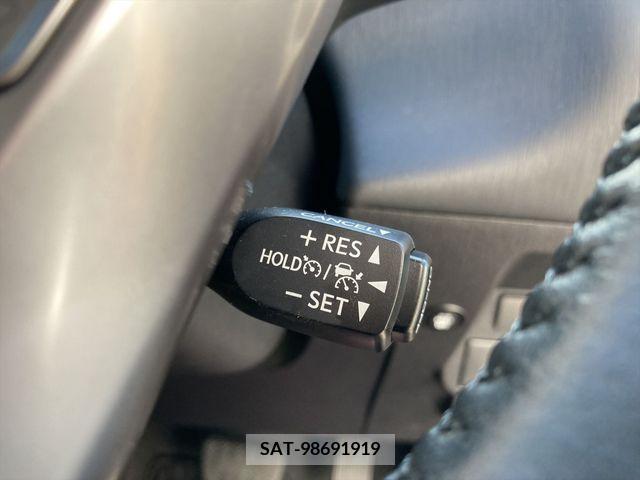 Toyota PRIUS ALPHA 2019-04 372862-7